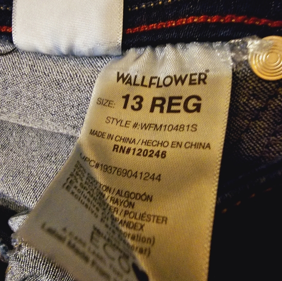 Wallflower The Sassy High Rise Skinny Size 13 NWT - Picture 7 of 8